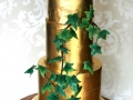 Gold-leaf-and-green-ivy-cake